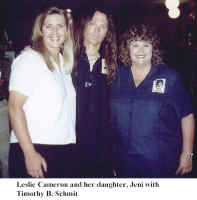Leslie daughter Jeni, T.B.Schmit, & Leslie web.jpg (41930 bytes)